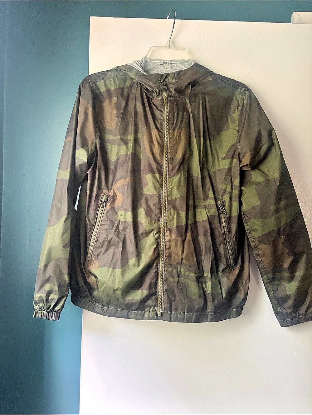 GAP Boys Camo Hooded Wind Jacket XXL